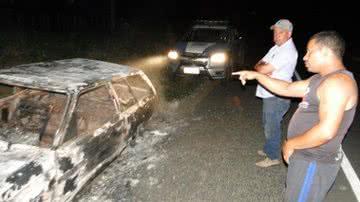 Imagem Carro de vereador é incendiado em Jaguaquara
