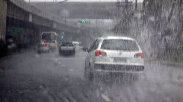 Imagem Salvador amanhece chuvosa e pontos de alagamentos surgem