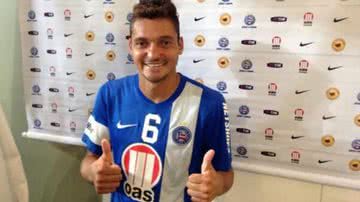 Imagem "Isso aqui está uma m...", brada Macedo antes de rescindir com o Bahia