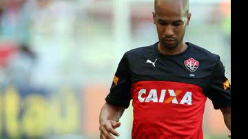 Imagem Dinei se coloca à disposição e diz que não tem nada ganho na Sul-Americana
