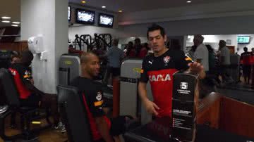 Imagem Lesionado, Cáceres promete Vitória diferente no segundo semestre