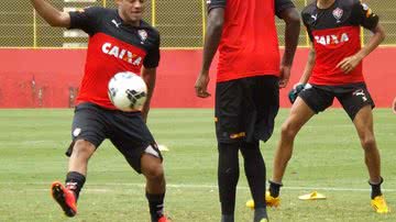 Imagem Com desfalques, Ney testa mudanças e altera esquema para duelo em Santa Catarina