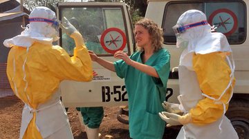 Imagem Surto de ebola matou 961 pessoas em 2014