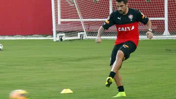 Imagem Escudero 'esquece' desfalques do Botafogo e projeta um Vitória valente