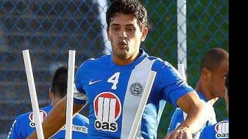Imagem Após cumprir suspensão, volante volta ao Bahia contra o Atlético-PR