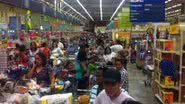 Imagem Indignados, clientes do Bompreço enfrentam filas e denunciam redução de caixas