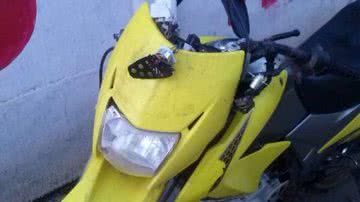 Imagem Motociclista colide no fundo de ônibus em Pirajá