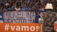 Imagem Gremistas xingam a mãe de Ronaldinho