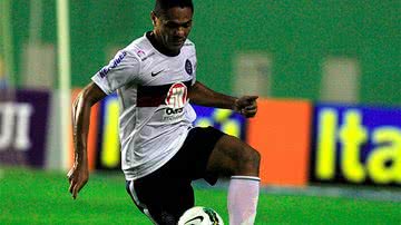 Imagem Elias e Hélder são vetados do jogo contra o Coritiba