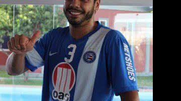 Imagem Henrique é regularizado e vira opção contra o Villa Nova-MG