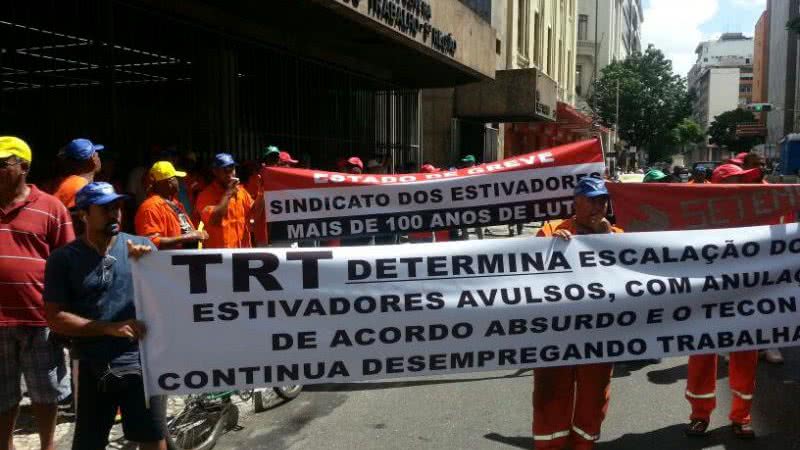 Imagem Em nota, Tecon Salvador tenta explicar impasse com estivadores