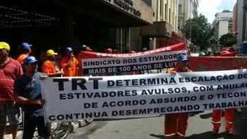 Imagem Em nota, Tecon Salvador tenta explicar impasse com estivadores