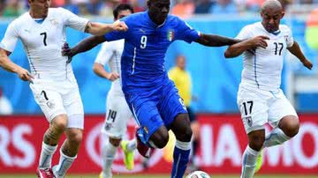Imagem Em final épico, Uruguai vence e elimina a Itália da Copa