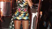Imagem Em micareta, Ivete mostra as pernas em minivestido