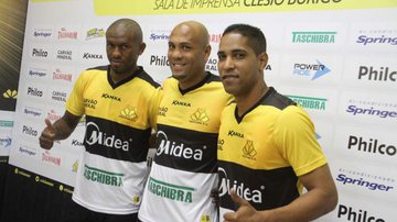 Imagem Criciúma apresenta Souza e mais dois jogadores que já atuaram no Vitória