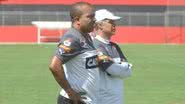 Imagem Em coletivo, Jorginho define time que enfrenta o São Paulo