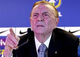 Imagem CBF volta atrás e técnico da seleção deve ser brasileiro