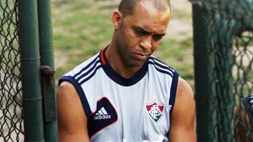 Imagem Por conta de exigência, Leandro Euzébio fica distante do Vitória
