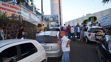 Imagem Sindicato dos radialistas faz manifestação na Record Bahia