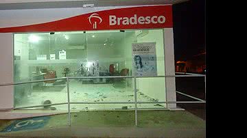 Imagem Tensão em Mucururé: bandidos explodem agência e metralham batalhão de polícia