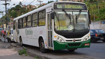 Imagem Ônibus é assaltado por três adolescentes na Rótula do Abacaxi