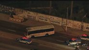 Imagem Homem sequestra ônibus e faz reféns no Rio de Janeiro