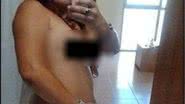 Imagem Professora é criticada ao postar foto de selfie nua na internet