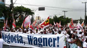 Imagem Professores em greve promovem twitaço