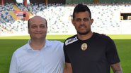 Imagem Goleiro rescinde com o Bahia e segue para o futebol português
