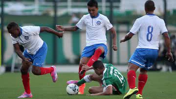 Imagem Gilson Kleina pode ter oito 'reforços' para duelo com o Figueirense