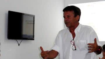Imagem Sinval Vieira recebe proposta e pode assumir divisão de base do Vitória