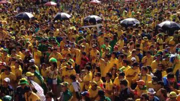 Imagem Antes da bola rolar, torcida brasileira já lota a Arena Castelão