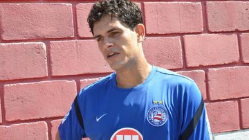 Imagem Kleina confirma Fahel no time titular do Bahia e elogia sistema defensivo