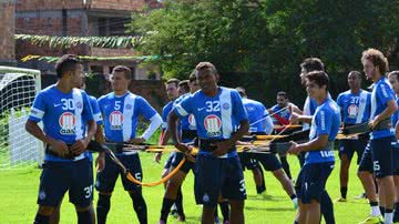 Imagem Sem Maxi e Rhayner, Bahia faz treino físico no Fazendão