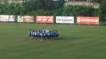 Imagem Ainda sem Kleina, Charles comanda treino do Bahia no Fazendão