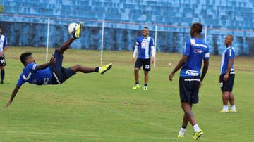 Imagem Debaixo de chuva, Bahia encerra preparação de olho no Figueirense