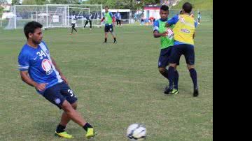 Imagem Com Talisca na academia, Bahia treina forte em intertemporada no Fazendão