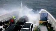 Imagem Vídeo: vento e mar agitados causam pânico no ferry-boat em viagem para Salvador