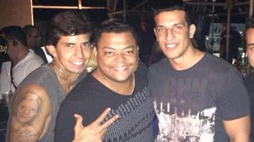 Imagem Victor Ramos curte show ao lado de Dan Miranda
