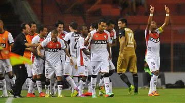 Imagem Vitória joga para decidir vaga na Sulamericana