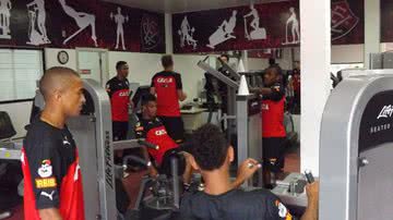 Imagem Após derrota, elenco rubro negro chega a Salvador e faz regenerativo