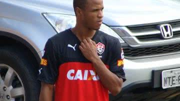 Imagem Jovem revelação do Vitória é emprestado para clube alagoano