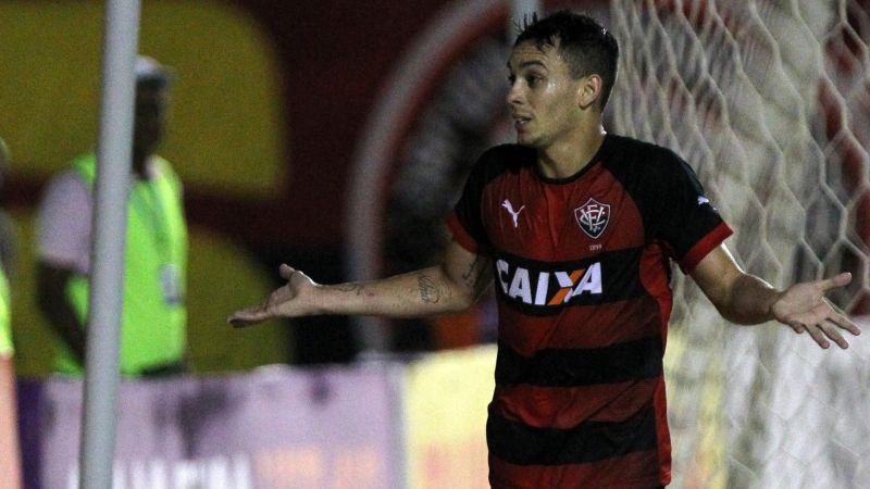 Imagem Vitória enfrenta Flamengo para deixar a lanterna do Brasileirão