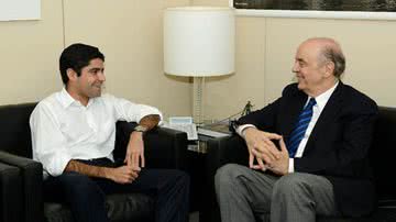 Imagem ACM Neto quer José Serra para vice de Aécio, diz colunista