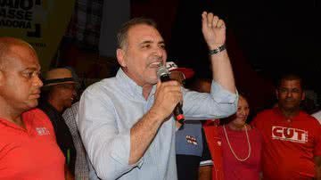 Imagem 1º de maio: Pelegrino lista avanços e diz que discurso da oposição é retrógrado