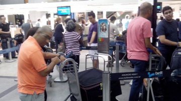 Imagem Voo para Lisboa é cancelado e passageiros protestam em aeroporto de Salvador