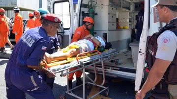 Imagem Assista ao resgate de idoso em acidente na Av. Manoel Dias da Silva