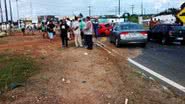 Imagem Guarajuba: motorista bate em bloco de cimento e quebra as pernas