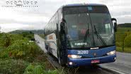 Imagem Veículo bate em ônibus e deixa dois feridos na BR-101