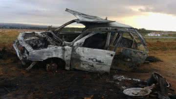 Imagem Após pane, carro pega fogo em Conquista